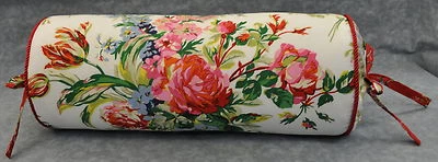 Almohada de cuello con cordón hecha con tela floral blanca Ralph Lauren Belle Harbor Foto 1 de 2