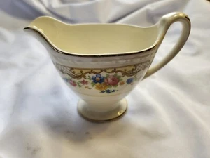 Vintage Homer Laughlin Eggshell Georgian j 41 N5 Creamer, USA, Strawflower - Picture 1 of 9