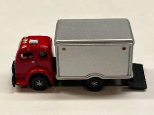 CMW Mini Metals Box Delivery Truck Van with Loading Platform Red Cab N-Scale - Picture 1 of 6