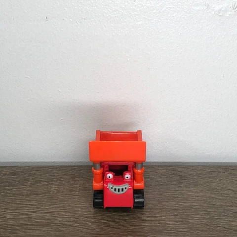 Bob The Builder Muck Toy Diecast Truck Action Figure 2004 Vintage Collectible 2" Cover