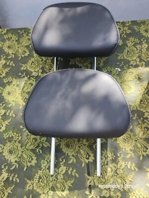 Hyundai Veloster 2019-2022 asiento delantero derecho e izquierdo reposacabezas cuero negro macizo Foto 1 de 4