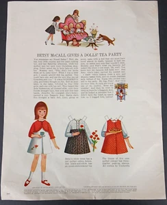 Vestido muñeca de papel anuncio impreso vintage Betsy McCall Gives A Dolls Tea Party - Imagen 1 de 3