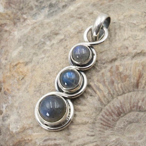 Pendant Labradorite Silver 925 Chain Pendant 3 Gems Cabochon Modern - Picture 1 of 5