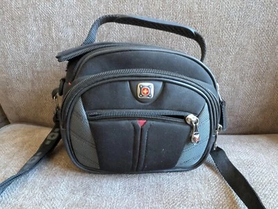 Estuche de transporte grande para cámara SWISSGEAR by Wenger Sherpa con bolsa de correa GA-7838-14 BL Foto 1 de 4