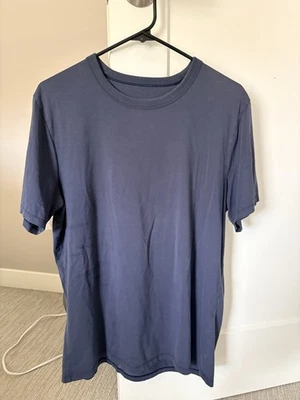 男式 Lululemon 海军蓝短袖 Xl 码 — 第 1/3 张图片