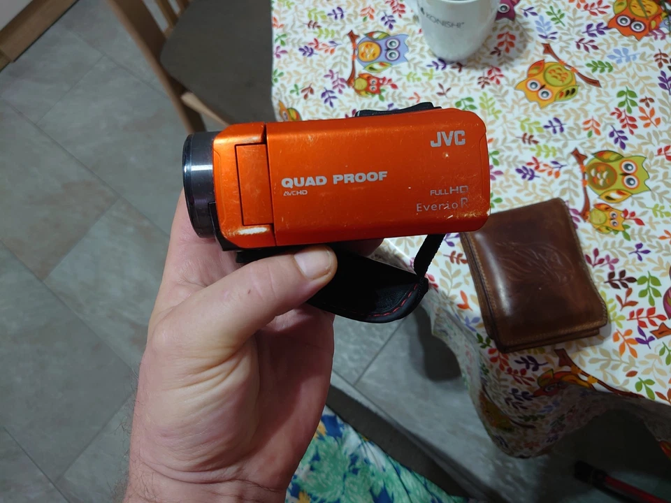 JVC Everio R QUAD PROOF FullHD Camcorder GZ-RX645AE - Bild 1 von 4