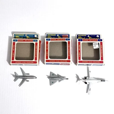 Винтажный BACHMANN мини-самолеты лот из 3!American Airlines DC-10 SAAB Rockwell B-1 - Изображение 1 из 4