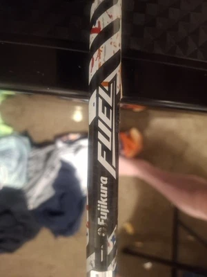 FujikIkura Combustible 10.5* Par Medio, Patada Alta, Rígido, Controlador 60g Foto 1 de 3