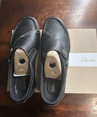 Mocasín sin cordones Clarks Ashland Lane Q para mujer de cuero negro 6,5 millones $85 al por menor - Nuevo en caja Foto 1 de 4