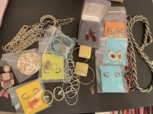 Jewelry Bundle - Picture 1 of 1