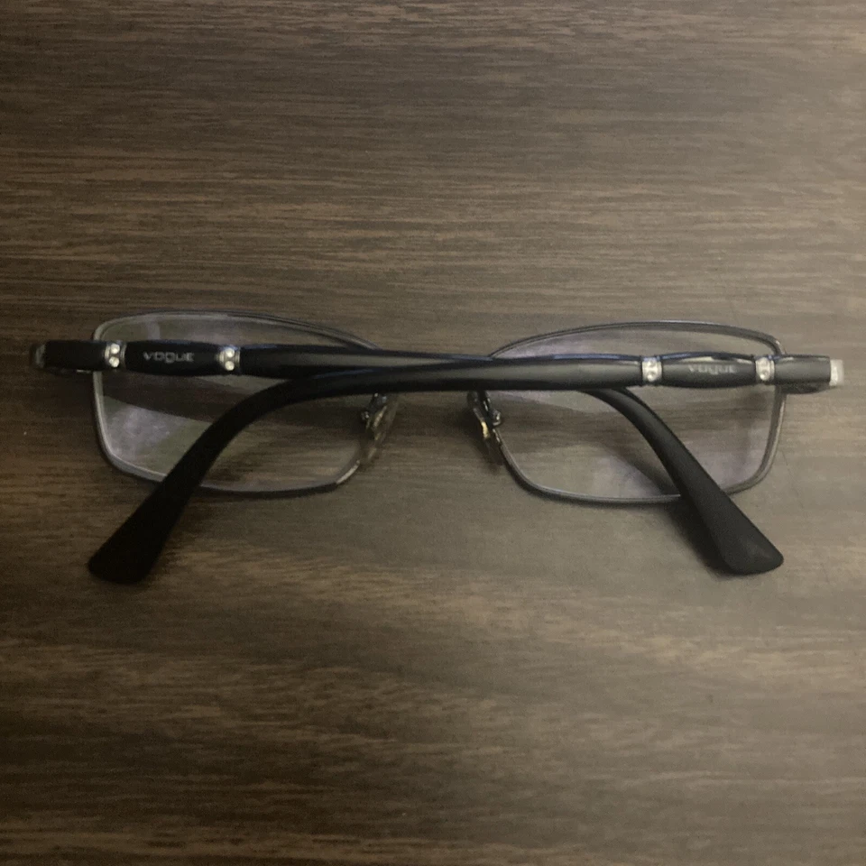 Черная полированная оправа для очков VOGUE VO3922-B 938 Petite 52-16-135 - Изображение 1 из 4