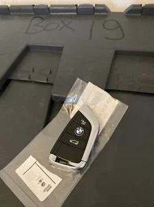 BMW Genuine F48 F39 F49 F46 F45 F16 Radio Remote Control M Sport 66126805998 - Picture 1 of 7