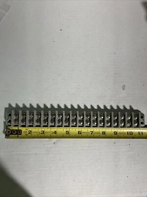 39TB18 Kulka 18 Position Double Row Terminal Barrier Block Board Closed Back. - Image 1 of 3