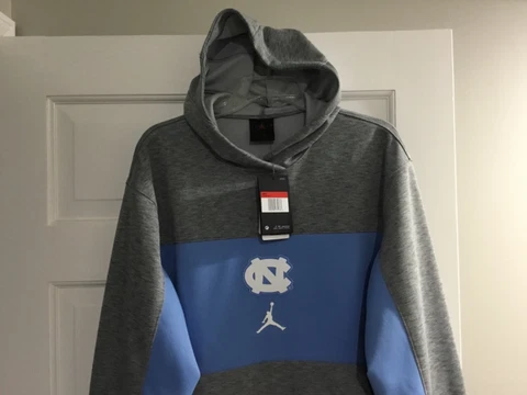 NWT-Men’s North Carolina Tar Heels UNC Nike Jordan Hoodie Hooded Sweatshirt-L Cover