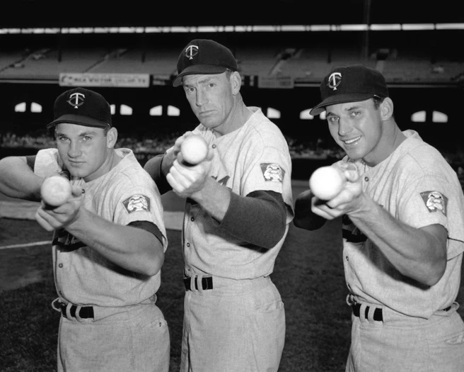 HARMON KILLEBREW、JIM LEMON 和 BOB ALLISON 8 x 10 明尼苏达双胞胎印刷品 — 第 1/1 张图片