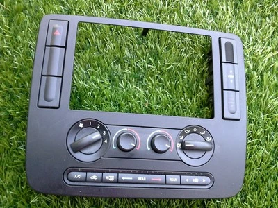 2004-2007 FORD FREESTAR DASH RADIO RADIO TRIM BEZEL W/HEAT CONTOL UNIT BLACK A1 - Image 1 of 4