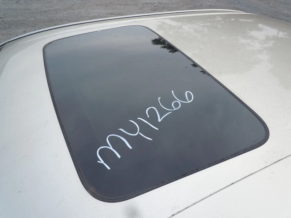 2010-2019年福特金牛座动力太阳车顶玻璃Oem — 第 1/1 张图片