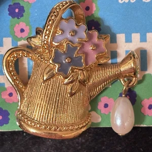 Avon Pin Friendship in Bloom Gold Tone Enamel Flowers Watering Can Pearl Read - Picture 1 of 3