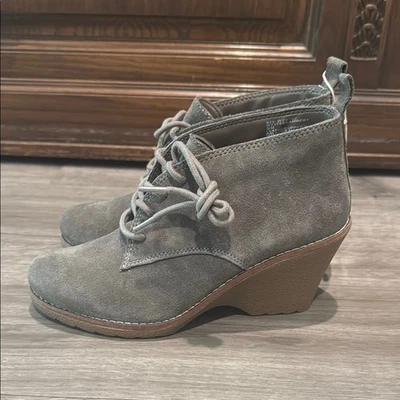 Белые горные серые ботильоны на танкетке размер 9 М - Изображение 1 из 4