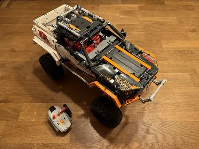 LEGO TECHNIC: 4x4 Offroader (9398) - Bild 1 von 3