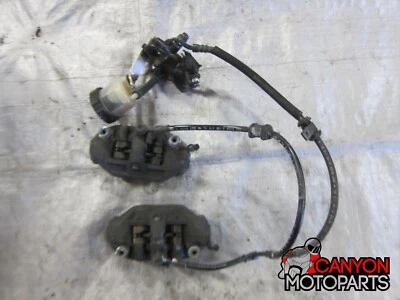 06 07 Pinzas de freno de cilindro maestro delantero Honda CBR 1000RR Foto 1 de 4