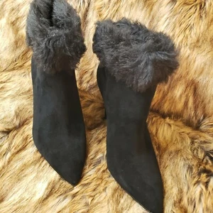 Jessica Simpson high heeled suede ankle boots fur trim 9M new in box - Imagen 1 de 6