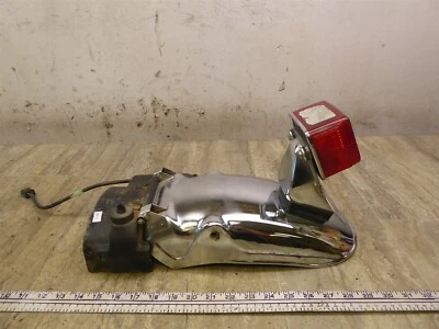 1979 Yamaha XS750 Special Y294-3) rear fender guard cover w/ tail light works - Imagem 1 de 4