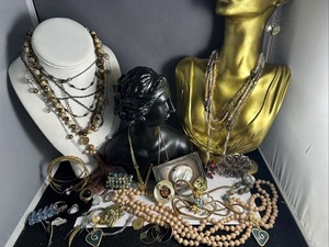 Estate lot jewelry includes gold filled - Picture 1 of 24