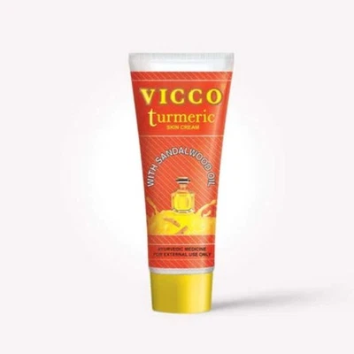 Vicco 姜黄护肤霜 素食 15 克 (5 包) 含檀香木油草药护肤 — 第 1/3 张图片