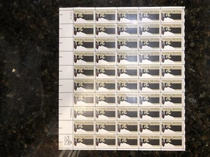 SHEET OF 50 MNH 1983 #2081 "NATIONAL ARCHIVES" .20 CENT POSTAGE STAMPS - Picture 1 of 3