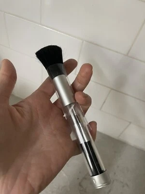 Brand new Elizabeth Arden multi tool brush set all in one Foto 1 de 4