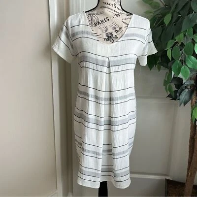 Vestido Myne Ashley Ann listrado cruzado costas manga curta branco tamanho 4 - Imagem 1 de 4