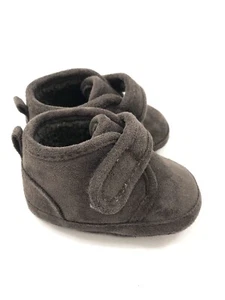 Lindos zapatos sin cordones para cuna Place Baby Boy 6-12 M marrón ($) - Imagen 1 de 4