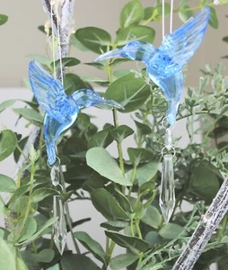 GISELA GRAHAM CHRISTMAS CLEAR BLUE ACRYLIC HUMMINGBIRD WITH DROP DECORATION X 2 - Picture 1 of 2