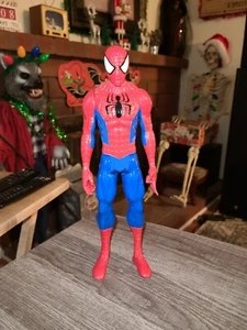Marvel Comics Titan Hero Serie SpiderMan Figur 12 Zoll - Bild 1 von 2