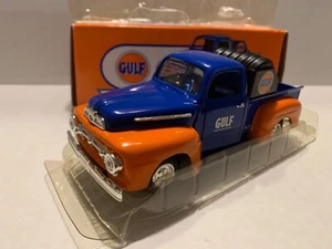 ERTL GULF 1951 FORD F-1 PICKUP TRUCK W/TIRE RACK DIECAST 1:25 c2001 MIB NEW - Picture 1 of 2