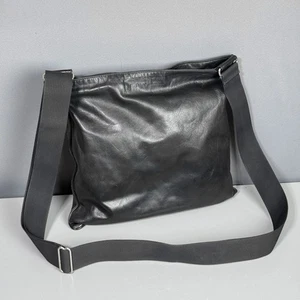 Bandolera Bandolera grande unisex de cuero negra de la colección RUDSAK  - Imagen 1 de 19