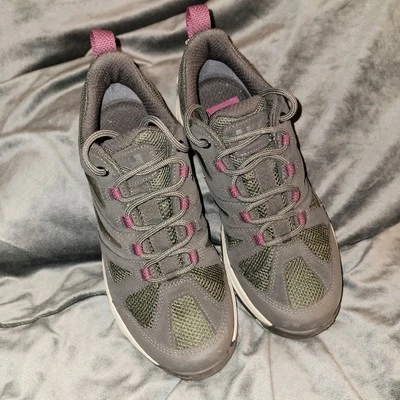 Zapatos de senderismo Helly Hansen talla 7 Switchback Trail Low HT para mujer grises impermeables  Foto 1 de 4