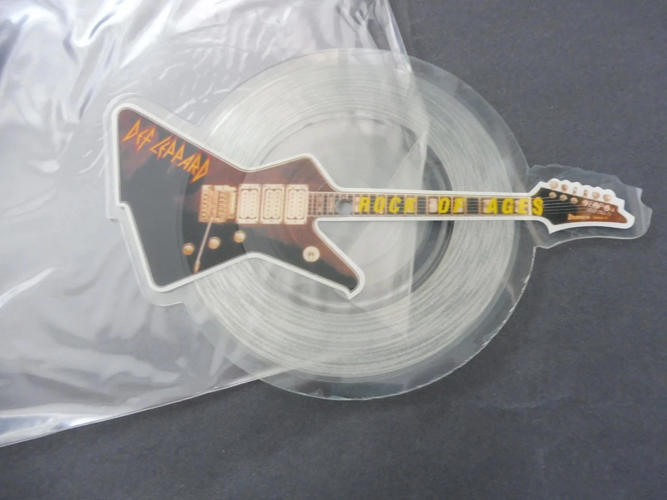 Def Leppard – Rock Of Ages 1983 UK 7" SHAPED PICTURE DISC VERTIGO - Image 1 of 2