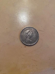 1978 Hong Kong One (1) dollar coin - circulated - Queen Elizabeth - Picture 1 of 2