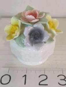 VTG Porcelain Enesco Flowers Pastel Colors - Picture 1 of 7