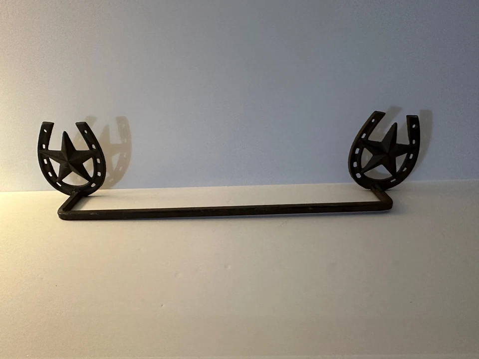 Zapatero Iron Horse Estrella TOALLERO BARRA Decoración Rancho 18" NUEVO Foto 1 de 1