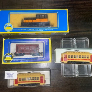 HO Trains Trolley Car AHM Set Of 4 Powered Electric Trains Good Condition - Picture 1 of 9