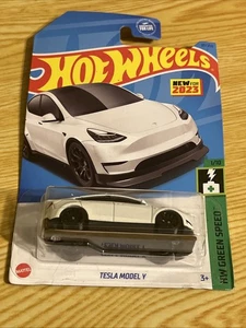 2023 Hot Wheels Tesla Model Y 37/250 weiß - Bild 1 von 2