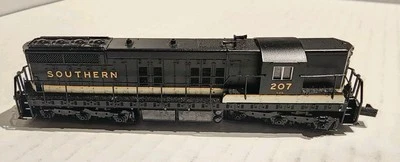 Life-Like N Scale SD7 Diesel Locomotive Southern #207 - Image 1 of 4