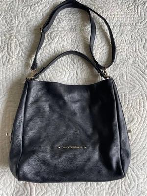 Trussardi Bolso de Mano holgado de Cuero Guijarro Negro Correa Ajustable Bolso de Hombro Usado en Excelente Condición Foto 1 de 4