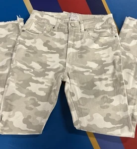 Mudpie Women's Rory Jeans White, gray camouflage  XS extra small - Picture 1 of 6