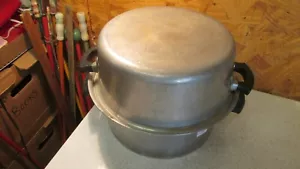 Vintage Wear Ever Aluminum Dutch Oven 4 Qt - 2 pcs - Picture 1 of 3