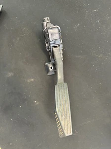 2004-2011 MAZDA RX8 ACCELERATOR PEDAL SENSOR ASSY OEM - Picture 1 of 4
