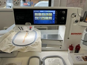 Bernina Sewing Machine And Embroidery Machine . 880 Plus E - Picture 1 of 12